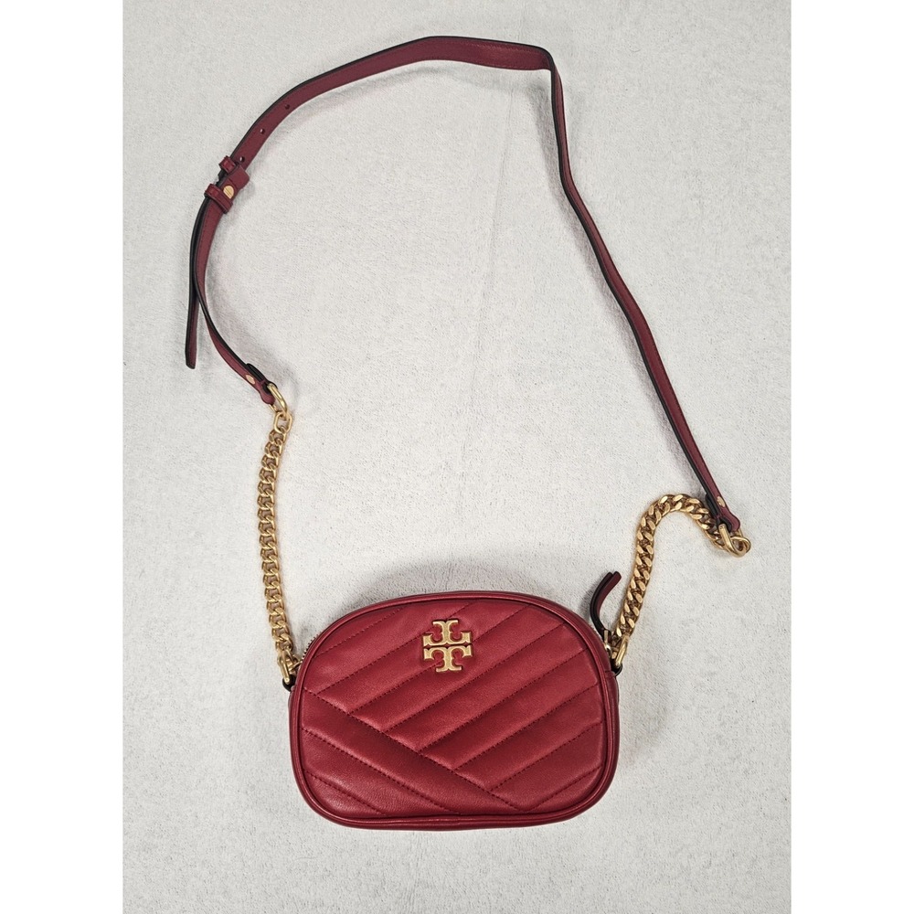 Tory Burch Fleming Soft Camera Bag – Red Quilted Leather – Gold Hardware - Picture 2 of 11